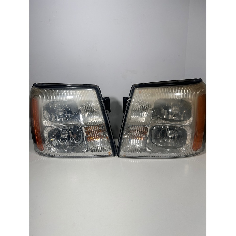 OEM Cadillac Escalade 2002-2006 Headlight Assembly Pair Left Right GM 02-06